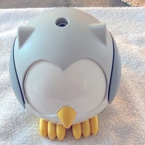 Young Living Essential Oils-Feather the Owl Diffuser/ Never Used with charger
